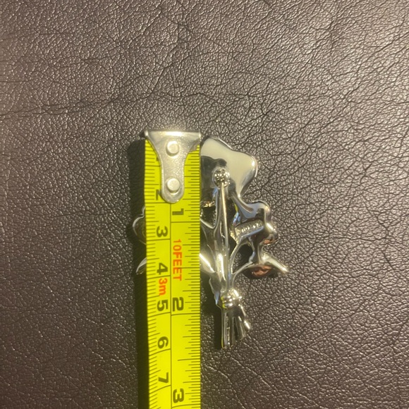 Monet Flower Bouquet Brooch - Picture 3 of 4